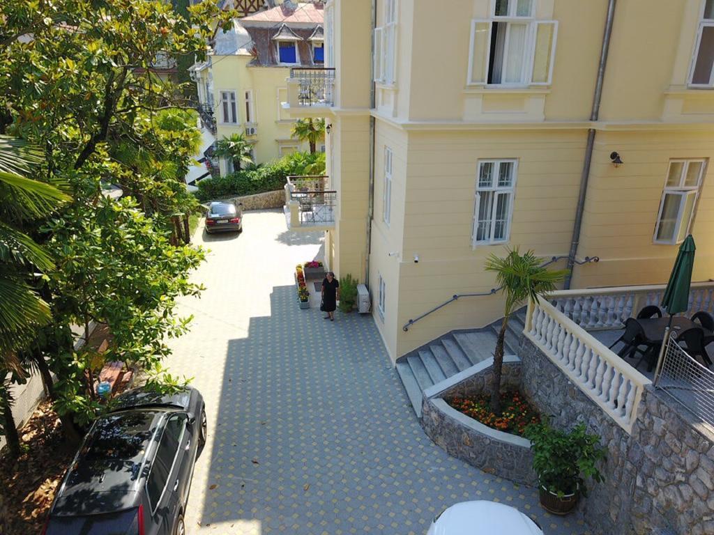 Apartments Villa Atta Opatija Exterior foto